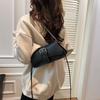 Ретро легкая роскошь высокая ценность наплечная сумка осень новая мода простая通勤 кроссбоди подмышечная маленькая квадратная сумка