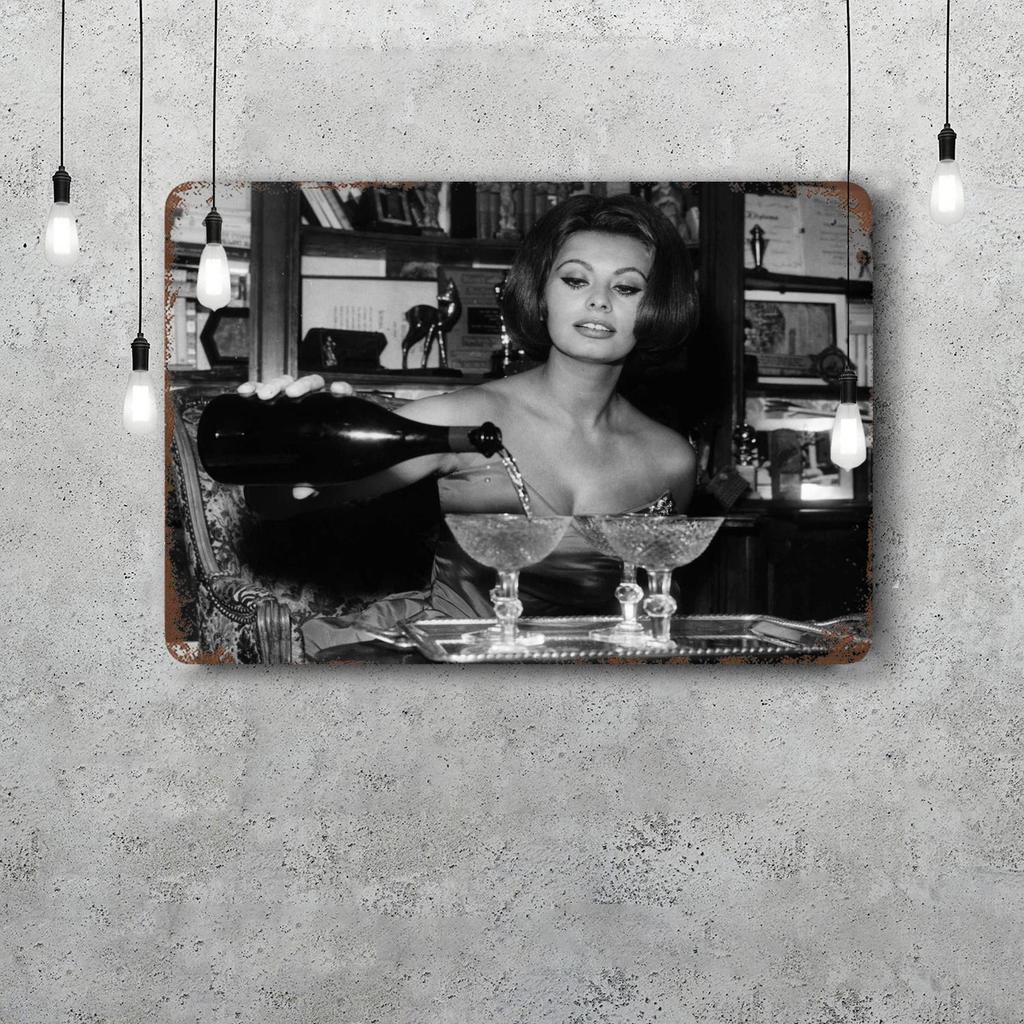 sophia loren Vintage Metal Tin Signs Posters Decor Retro Metal Plaque Wall Art Decor for Garage Bar