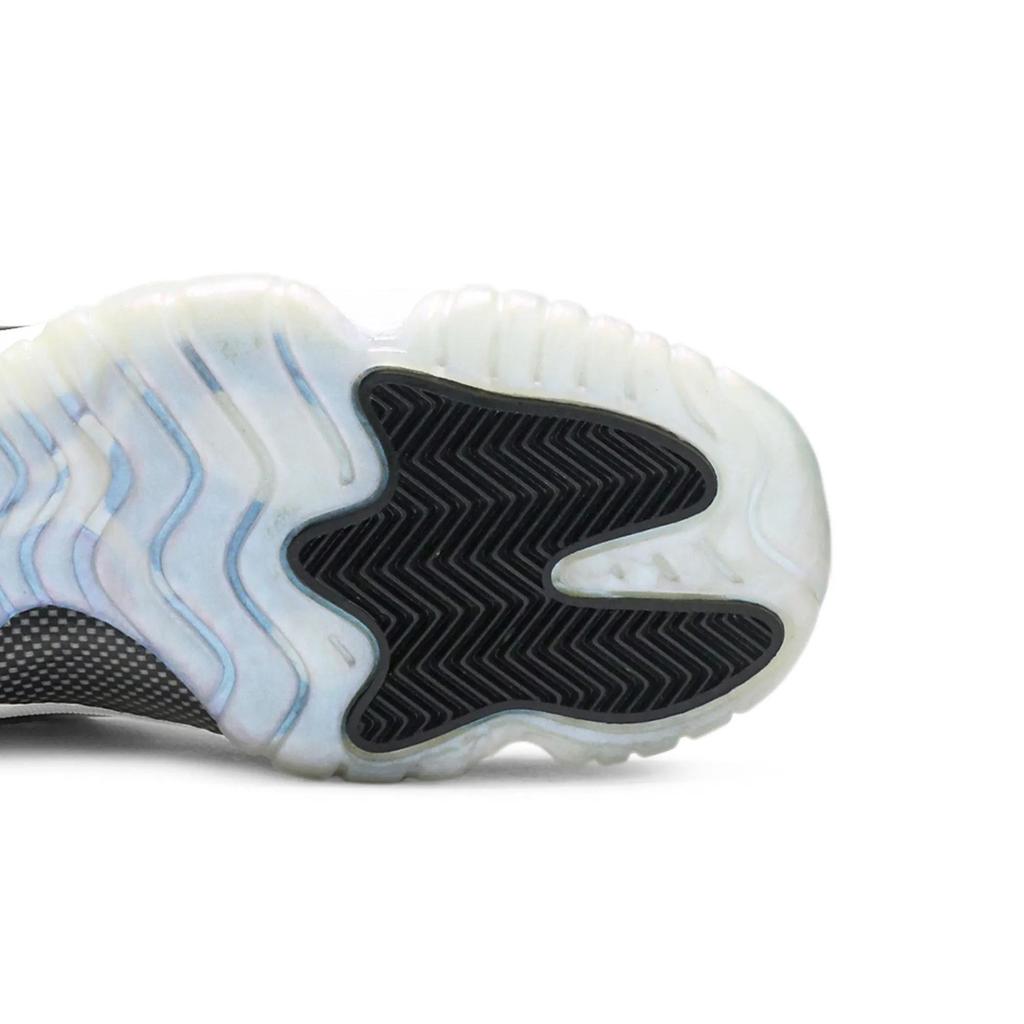 Air Jordan 11 Retro Grade School 'Emerald' (Unisex) White / Emerald Rise-Black Vintage Basketball Shoes 528896 145