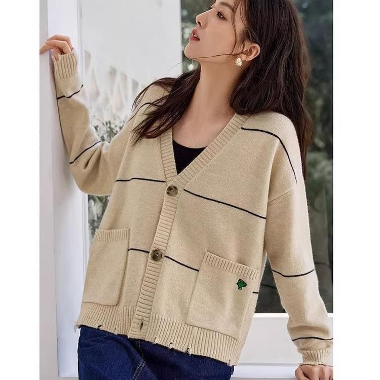 Autumn and Winter New Women's Outerwear Lazy Style Korean Version Knitted Cardigan Long Sleeve Stripes Loose Button Blouse Women's Wear