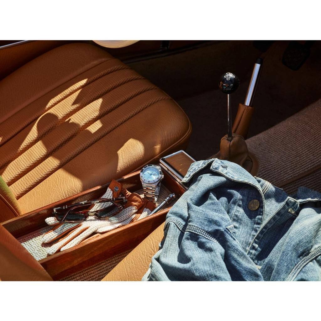 Citizen Автоматические Аналоговые Часы из Нержавеющей Стали со Светло-Голубым Черным и Серебристым Трехзвенным Браслетом Мужской Циферблат, Безель, Стрелки, День/Дата (модель