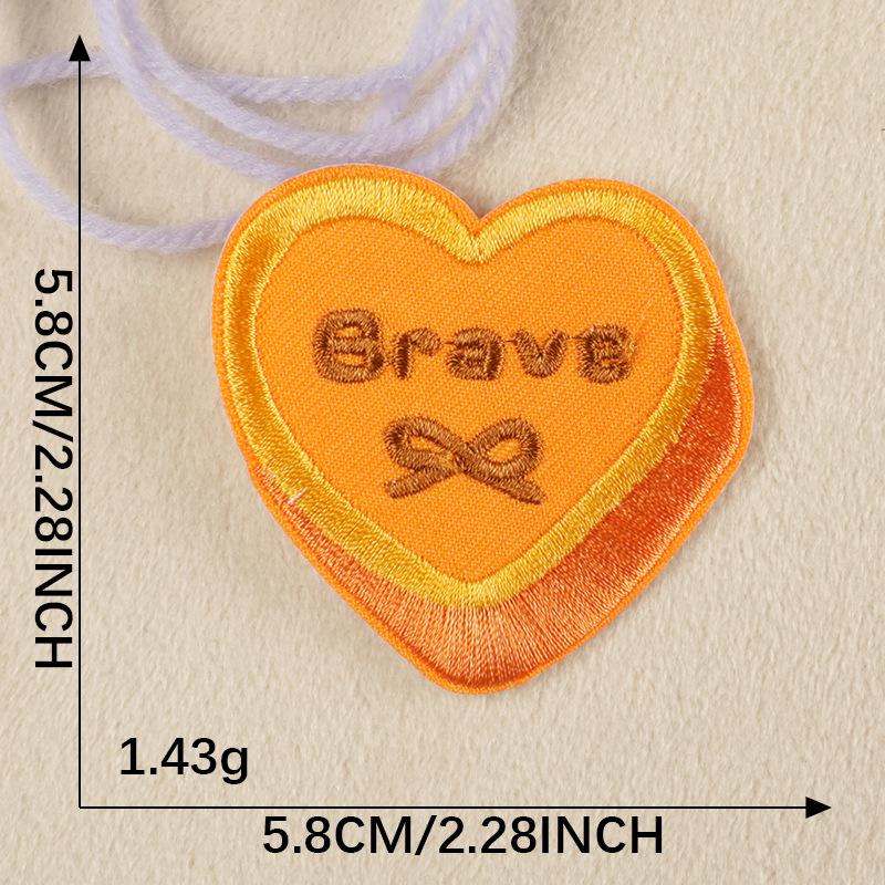 Значок-наклейка с радужной вышивкой - нашивка на аксессуар одежды