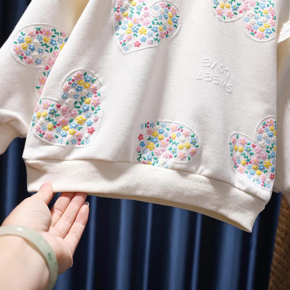 Girls Spring and Autumn Pullover Cute Sweatshirt Middle and Small Children Round Neck Long Sleeve Top