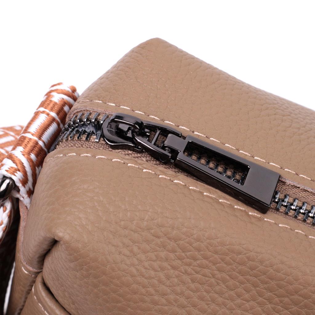 Small Bag with One Compartment for Stylish Women Made of Genuine Leather Vintage 22604 Beige