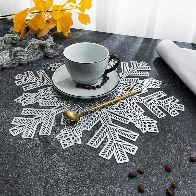 1 шт. Пятноустойчивая ресторанная декорация Снежинка Подставка для еды Домашний декор Украшения для стола Товары для вечеринок Плейсматы Изысканные