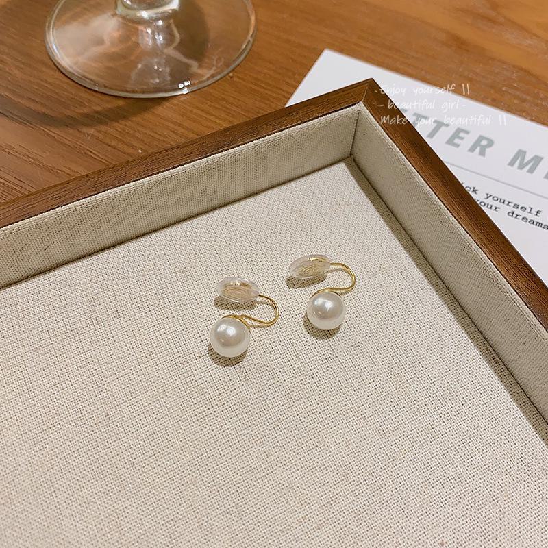 Французские жемчужные клипсы для ушей: Без пирсинга, дизайн со спиралью от комаров, гвоздики, легкая роскошь, ниша, маленькие, нежные и элегантные серьги