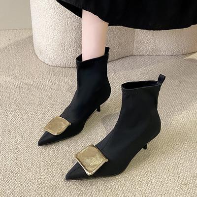 Модные темпераментные облегающие сапоги Женские 2025 Новые осенне-зимние французские остроносые ботильоны с золотой пряжкой