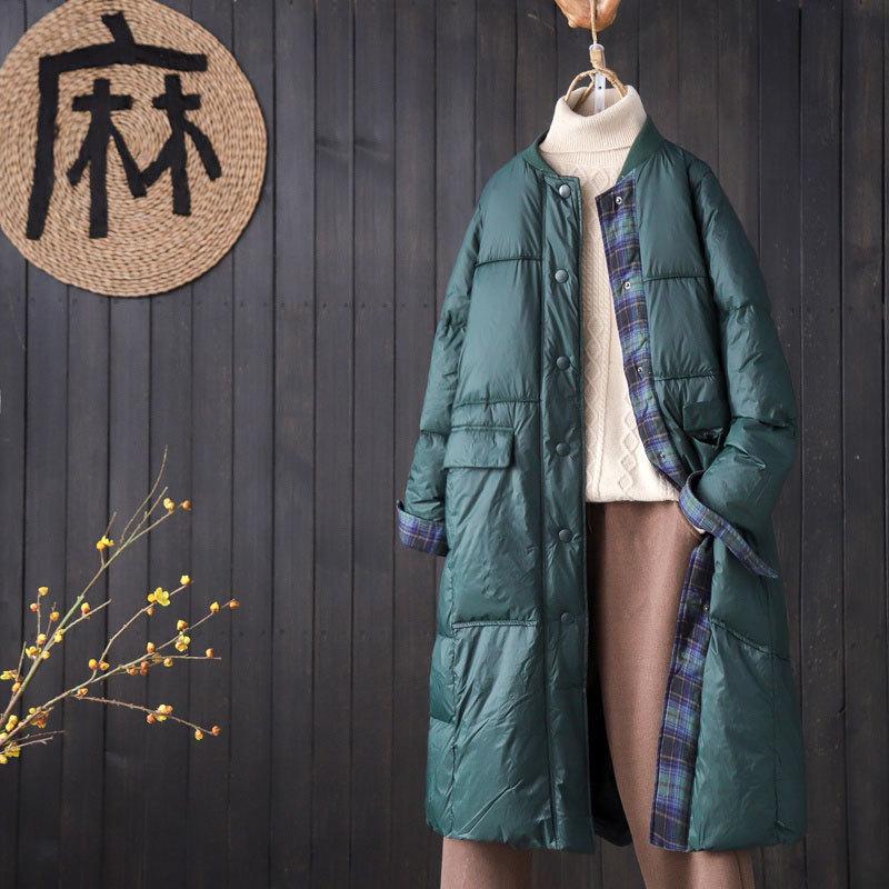Корейская версия свободного литературного белого утиного пуховика для женщин 2024 года с бейсбольным воротником средней и длинной выше колена, теплая куртка прилив