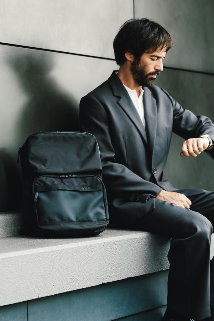 Chrome AXCEL BRIEF PACK MD Backpack (Current Model) Black, 22L, Waterproof