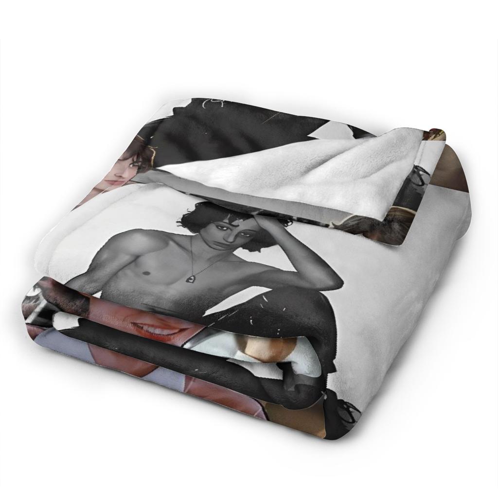 Finn Wolfhard Blanket Quality Super Soft Throw Blanket Winter Kids Adult Outdoor Comfortable Bedspread
