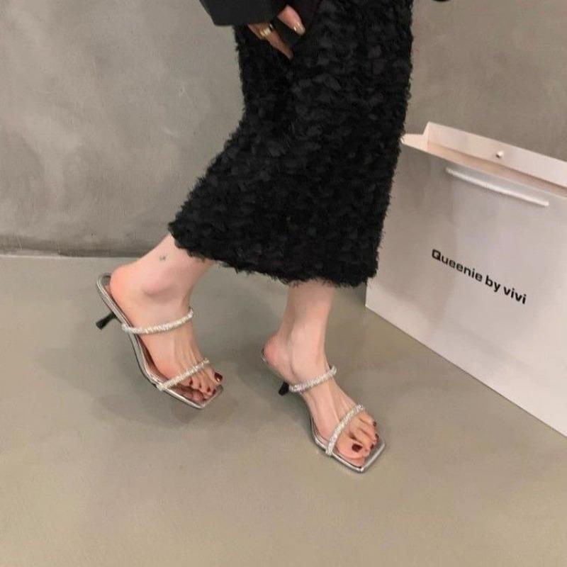 Повседневная модная обувь на высоком каблуке, сандалии, женская летняя новинка, квадратный носок, тонкий каблук, стразы, шлепанцы