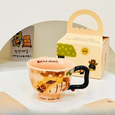 Художественная чашка для женщин Новый стиль Ручная коробка Керамическая кружка Сувенир Офис Питьевая вода Дом Яблоко Медведь Чашка