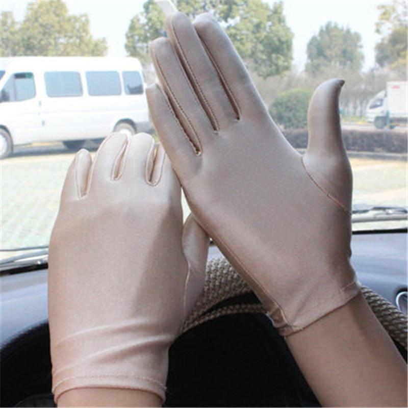 Атласные перчатки для торжеств