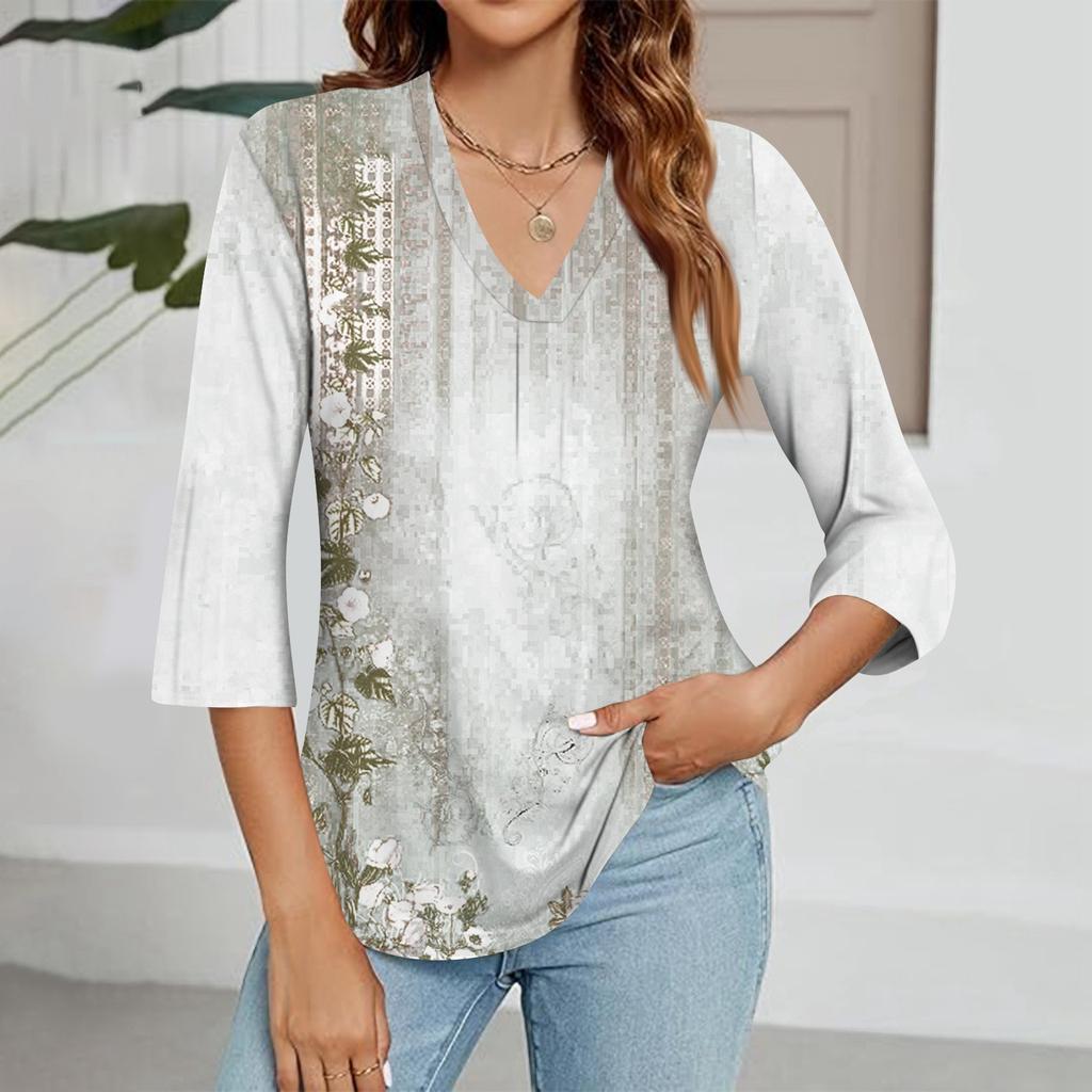 Women's V-neck Gradient Print Three-quarter Sleeve Fashion Top