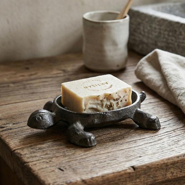 Creative Hollow Bottom Soap Dish, Ideal for Decorating Your Garden, Kitchen, And .