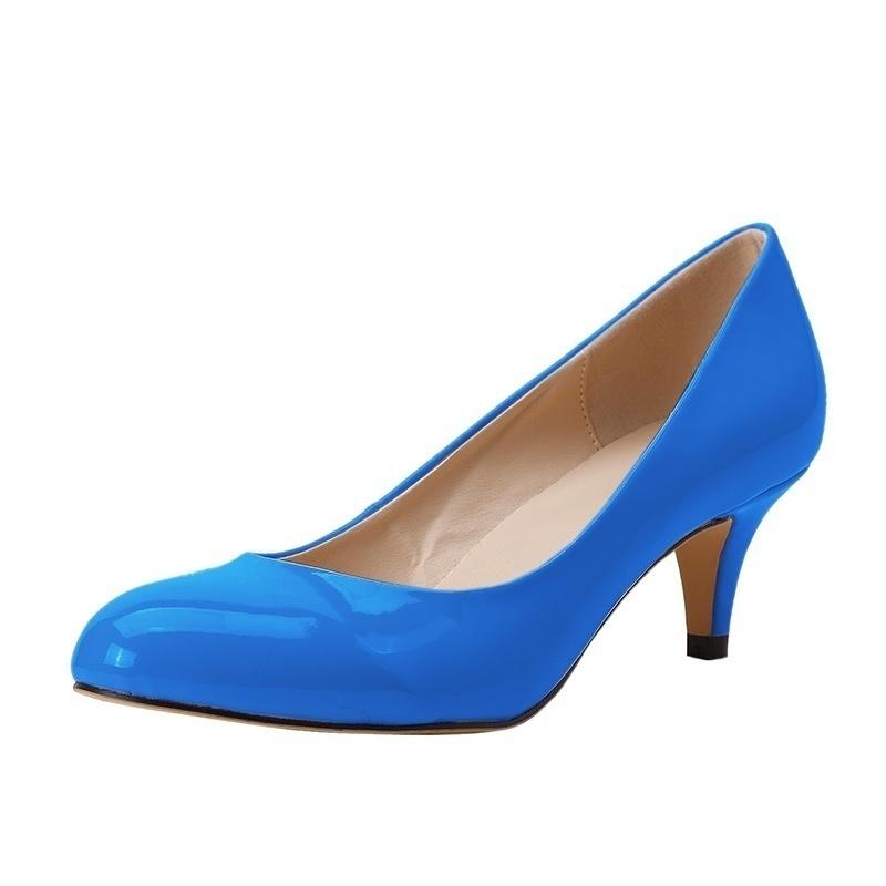 Новые женские туфли-лодочки из лакированной кожи на низком каблуке 5 см, сексуальные туфли с острым носком для офиса и леди, свадебные туфли телесного белого цвета