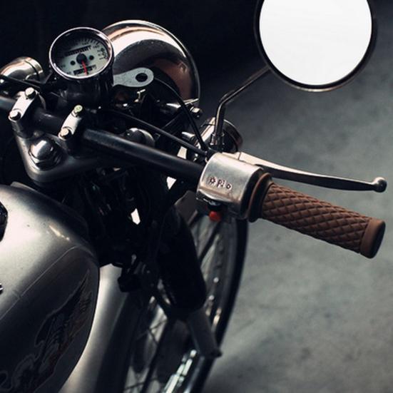 1 пара мотоциклетных ручек, нескользящие резиновые ручки на конце, ручки подруливающего устройства, 22 мм, удобные ручки для руля мотоцикла, ручки подруливающего устройства