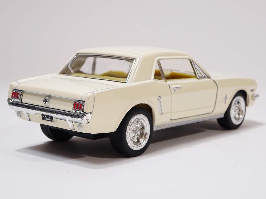 Kinsmart Ford Mustang 1964 Model White Diecast Car KT5351 1/2 1/36