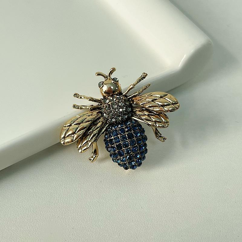 Classic Men Women Bee Full Crytal Luxury Brooches Pins Vintage Unisex Suit Clothing Badges Accessories