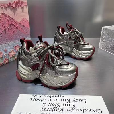 Стразы платформа кроссовки папа женские 2025 весенняя мода универсальная повседневная спортивная обувь маффин внутренняя высота увеличение женская обувь низкий верх