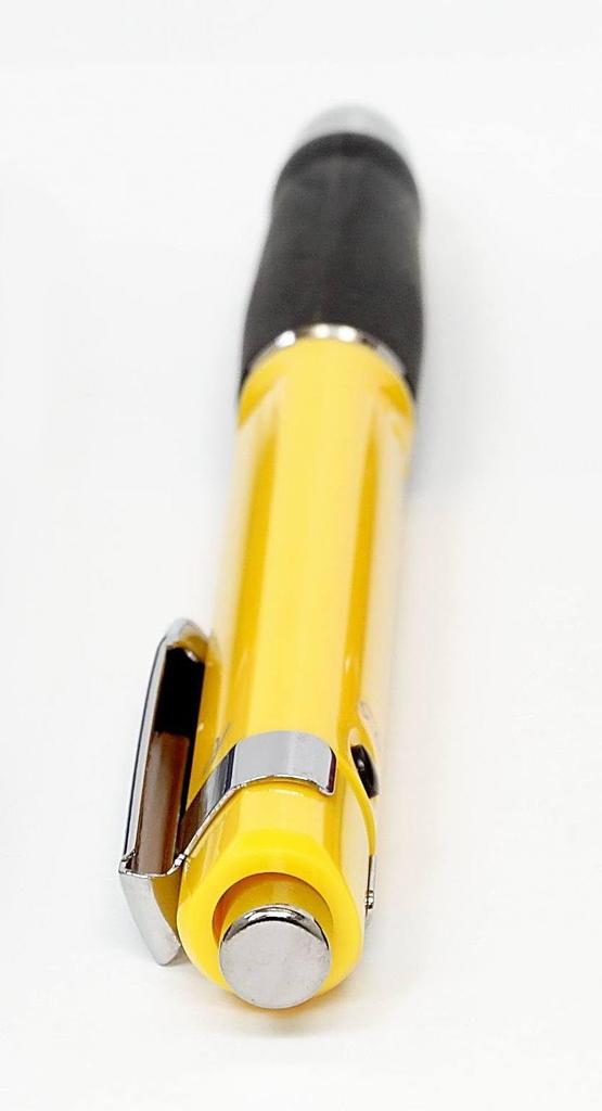 2 шт. в упаковке, пенал из зернистой коровьей кожи шоколадного цвета, металлический стержень и треугольник, набор из 3 механических резинок, желтый SASTYO-701S-TR3M-Y-2