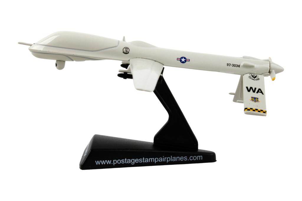 POSTAGE STAMP Predator RQ1 US Air Force with Hellfire Missile 1/87 (Finished Model)