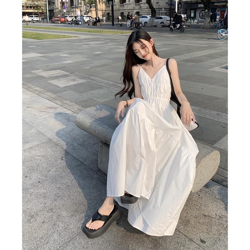 Женское приталенное белое платье в французском стиле для пляжа с V-образным вырезом и бретелями-спагетти