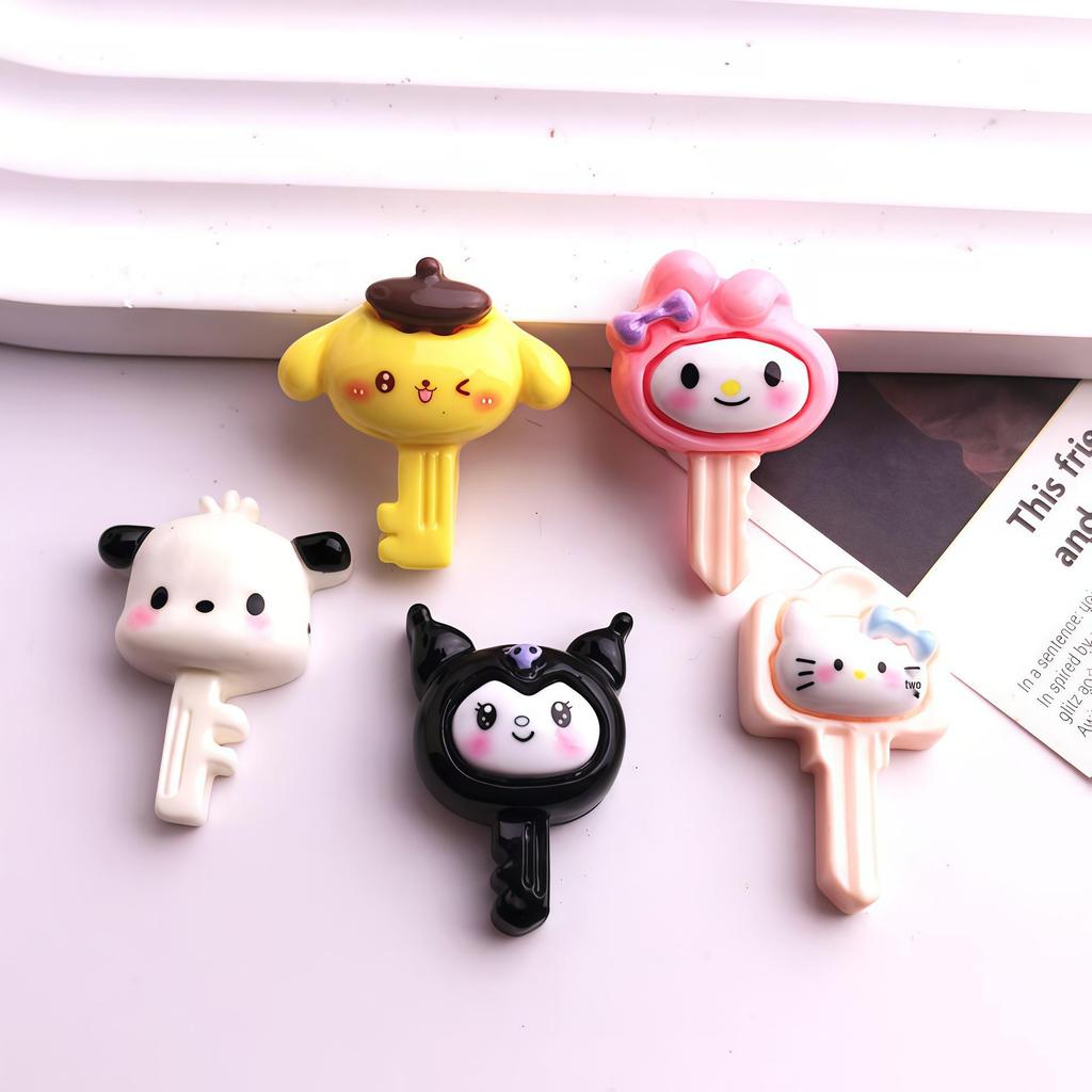 Ключница и заколка для волос из смолы с персонажами Sanrio