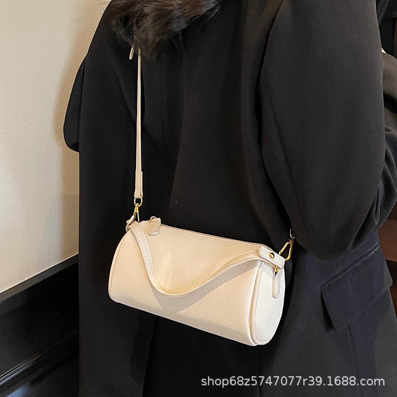 Premium sense hand carry fashion pillow bag women's 2025 spring new simple shoulder bag commuter shoulder messenger bag