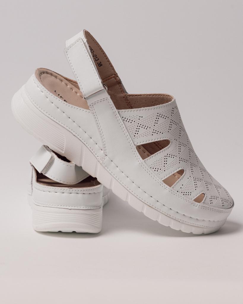 Босоножки на платформе Lifexpert 3252 36 белые кожа