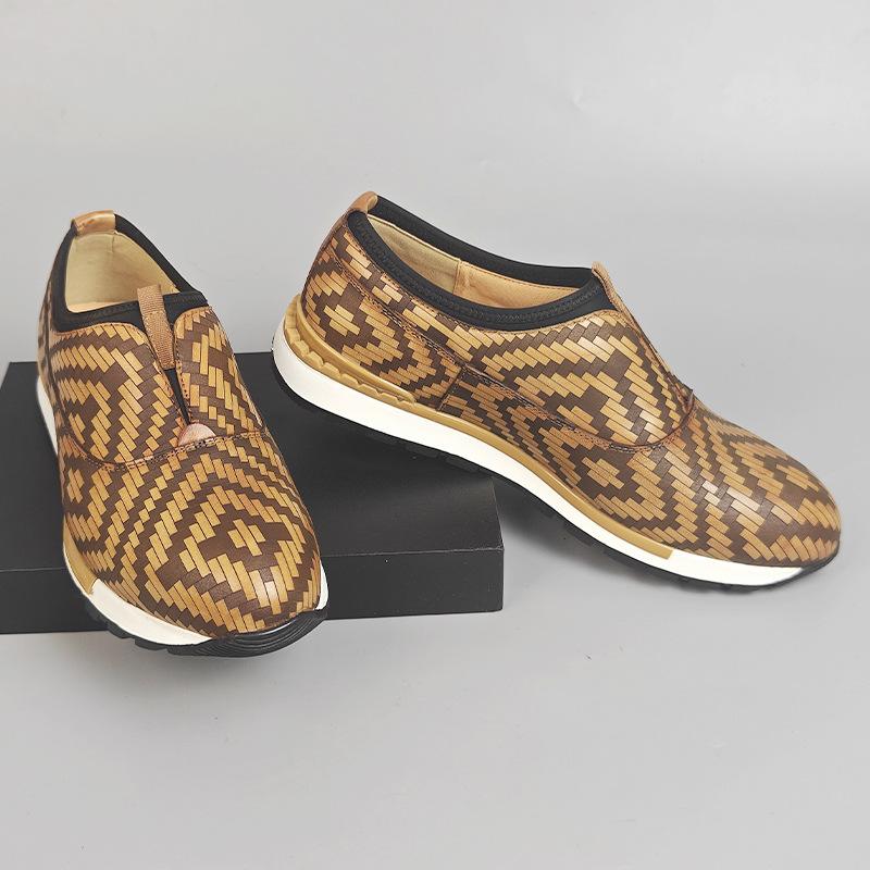 Новые стильные мужские мокасины для отдыха на природе из натуральной коровьей кожи ручной работы для повседневной ходьбы, летние туфли без застежек с острым носком для мужчин