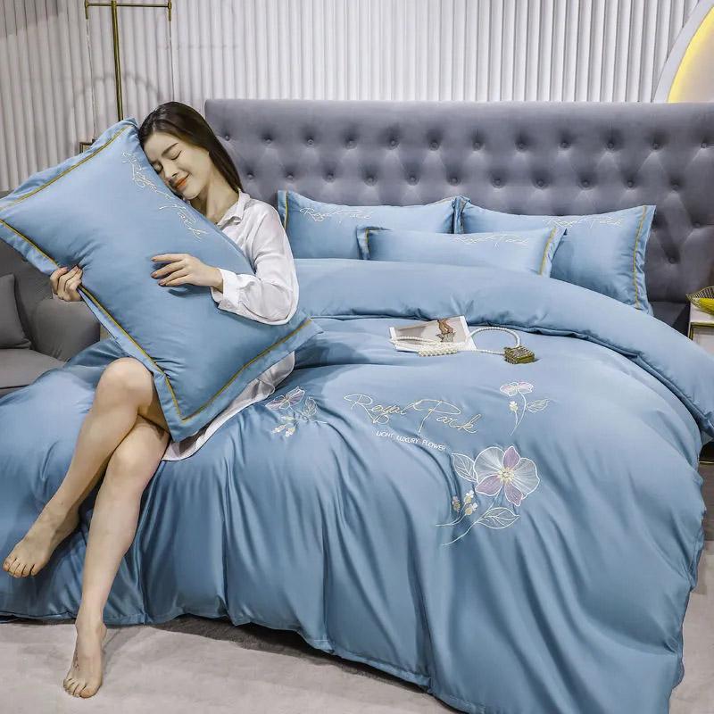 4pcs/set Spring and Summer Embroidery Ice Silk Four Piece Set Sheet Quilt Pillow Bedding Set Home Double Bed Bedspread Sets