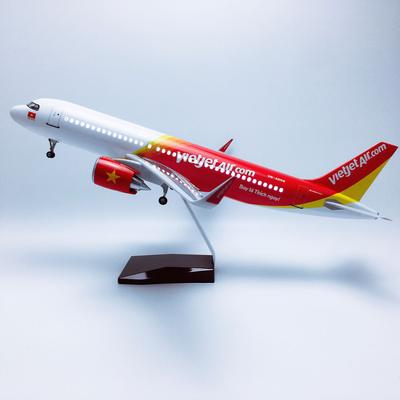 47 см Масштаб 1/80 Самолет Airbus A320 авиакомпании VietJet Airlines Модель Самолета Литой Смола Свет и Колеса Сувенир Самолет Выставочный Экспонат Декор