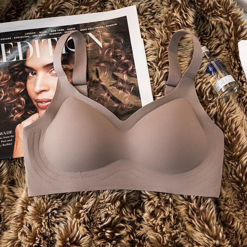 Traceless breathable large size underwear women gather without steel ring to close the breast soft support bra summer light and breathable