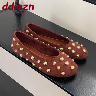 Мода Роскошная Мода Металлические Заклепки Женские Балетки Слипоны Женская Обувь Мелкая Круглый Носок Женские Балетки Обувь Большой Размер 43