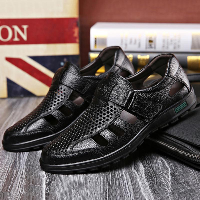 Модные мужские сандалии из мягкой кожи 2024 года, летние мужские кожаные сандалии, дышащие, нескользящие, повседневные кожаные туфли с вырезами, пляжная обувь для отдыха на открытом воздухе