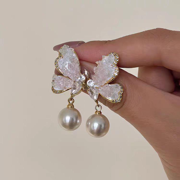 Серьги с бабочками и жемчугом 2024 года с градиентным кристаллом: Легкая роскошь в корейском стиле для женщин