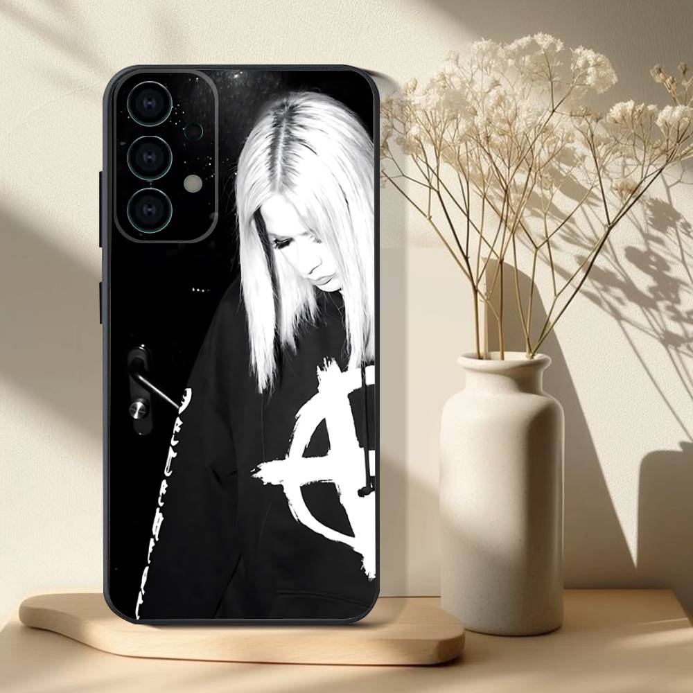 Чехол для телефона певицы А-Эврил Лавин для Samsung S25, S24 Ultra, S20, S30 Plus, S22 Plus, S23, Ultra 5G Силиконовый Черный Корпус