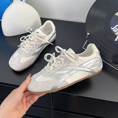 2025 весна новые молодежные милые моральные тренировочные туфли женские плоские повседневные кампусные доски универсальные маленькие белые туфли Форрест Гамп женские