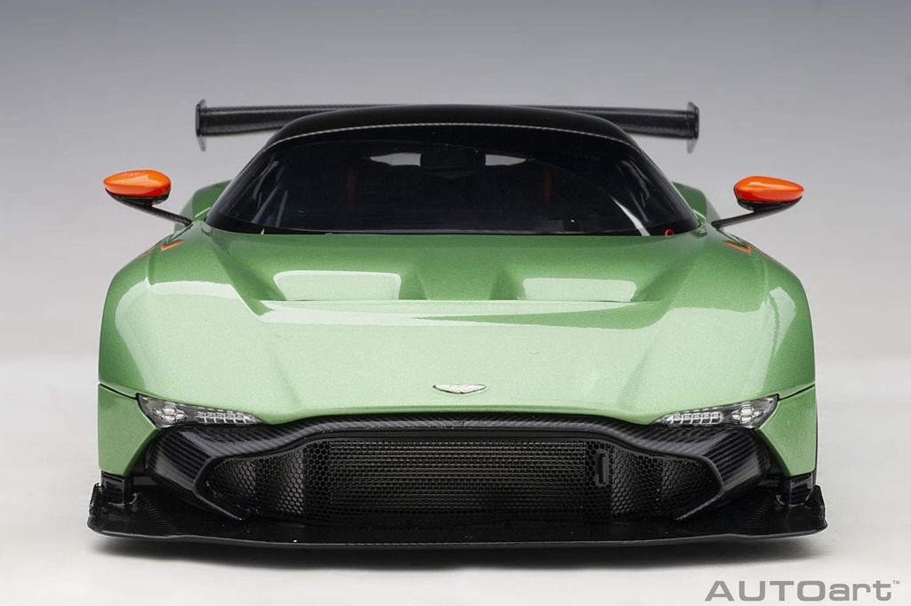 AUTOart Aston Martin Vulcan Metallic Green Готовый продукт 1/18