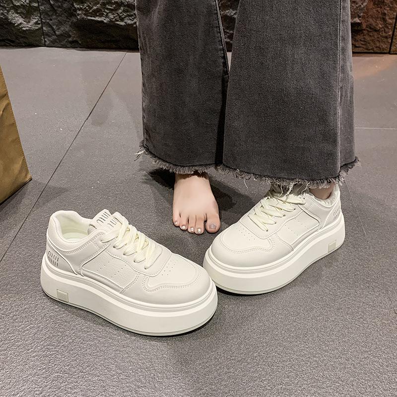 Niche Platform Leather White Shoes Women's 2025 Spring New Ins Versatile Sports Shoes Small Casual Board Shoes