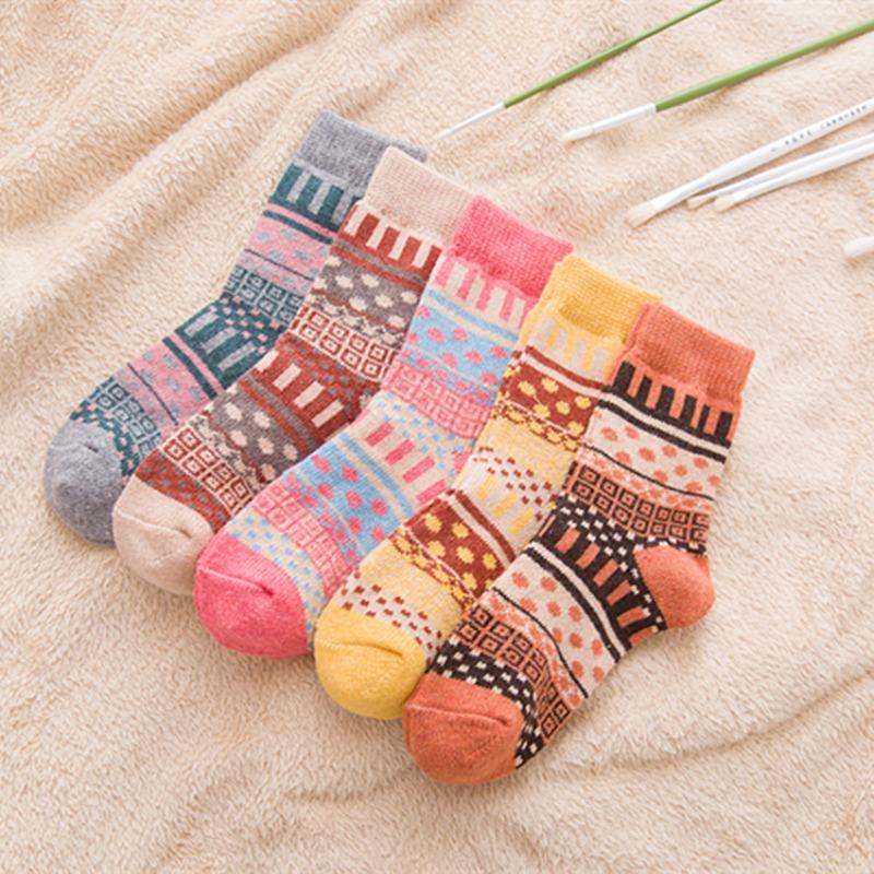 Winter Fashion Special Ethnic Style Thick Woolen Socks Retro Thickened Warm Rabbit Wool Socks for Women Polka Dot Ethnic Style Cashmere Socks