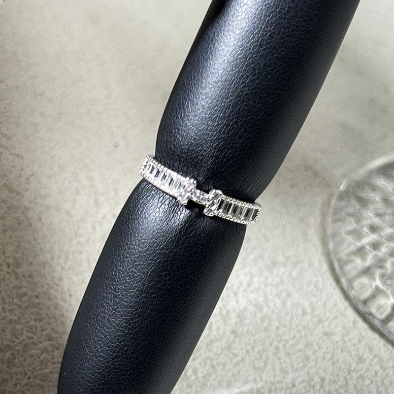 Irregular pleated texture Minimalist Korean flapper butterfly open ring Female alphabet full diamond fashion niche ring