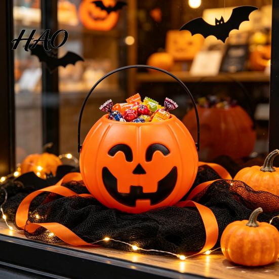Portable Pumpkin Pails Halloween Candy Bucket, Plastic Treat Holder with Handle, Event Accessories Party Favor Storage Container, Trick-or-Treat Gift
