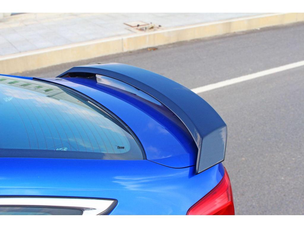 Комплект обвеса Civic 11-го поколения US Sport 2022 г.: Передний сплиттер, боковые юбки, задний спойлер и диффузор.