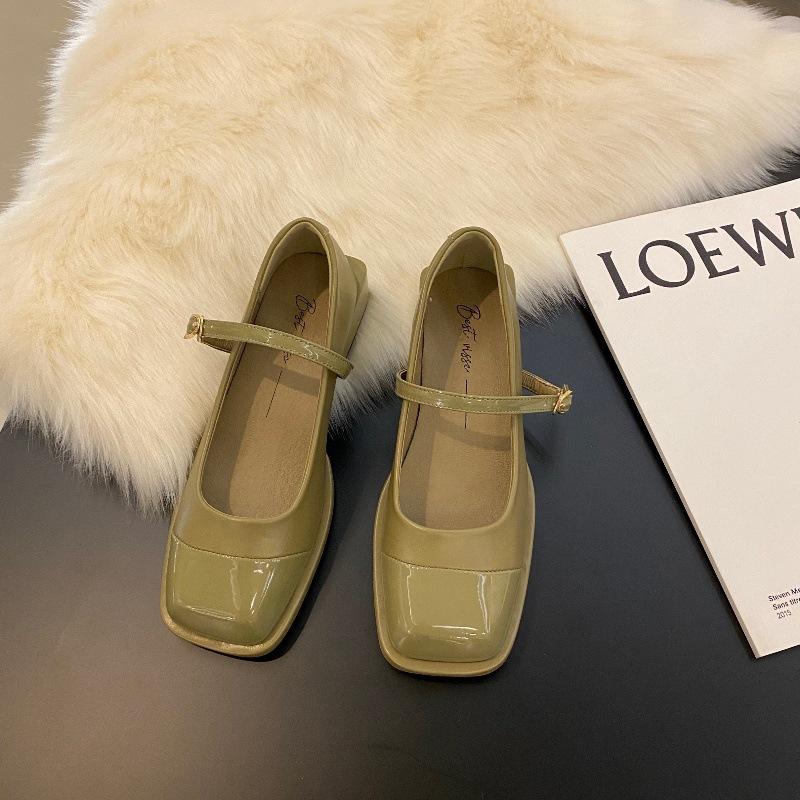 Гонконг Черный квадратный голова мода светлый рот одиночные туфли женские одна пуговица толстый каблук Мэри Джейн маленькие кожаные туфли