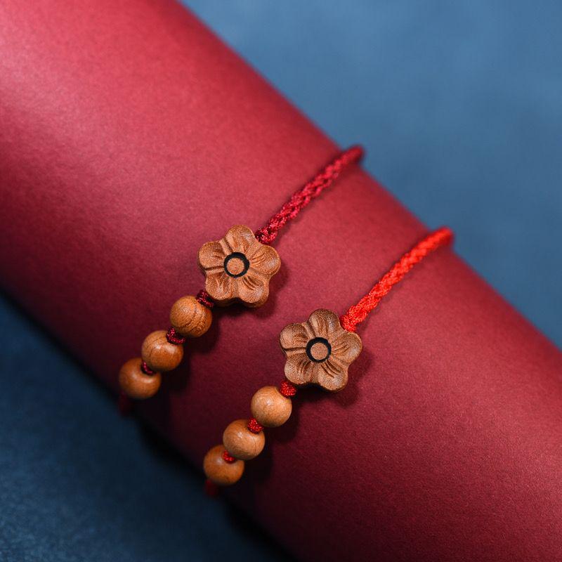 Браслет Мира из персикового дерева и красного шнура на удачу для всех возрастов