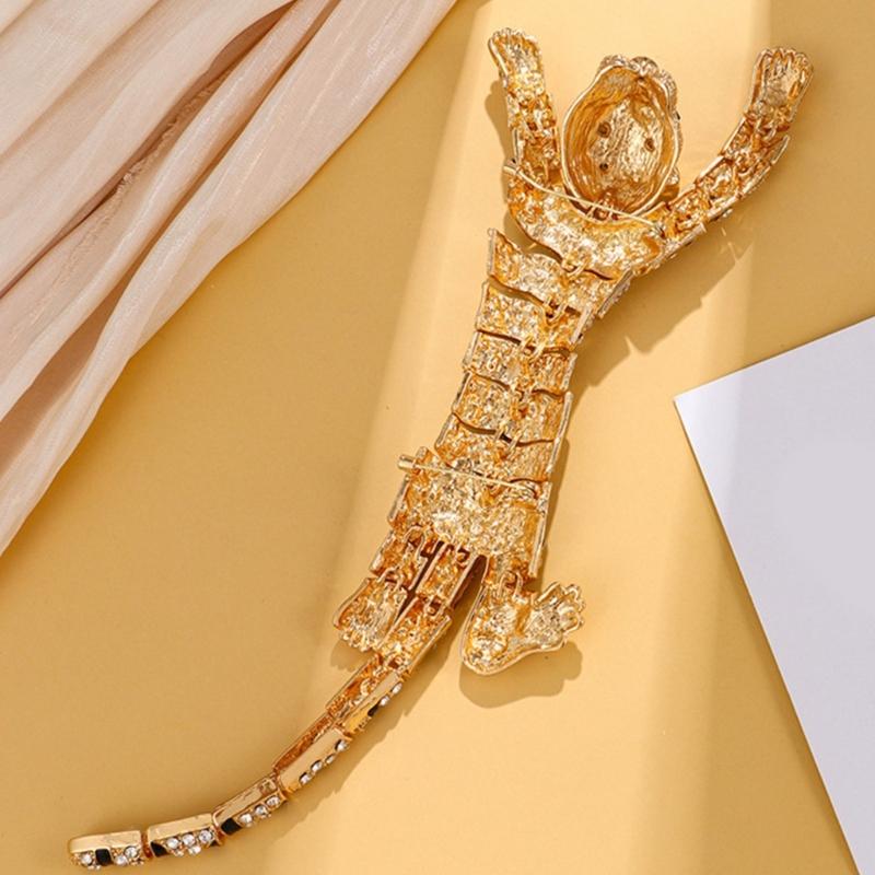 Vintage Rhinestones Tigers Brooch Elegant Rhinestones Tigers Brooch Accessory for Making a Statement at Any Event