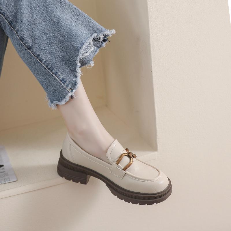 Лоферы на платформе женские весна и осень 2025 новые однопедальные туфли в ретро-британском стиле маленькие кожаные туфли на толстом каблуке мягкая подошва одинарные туфли женские
