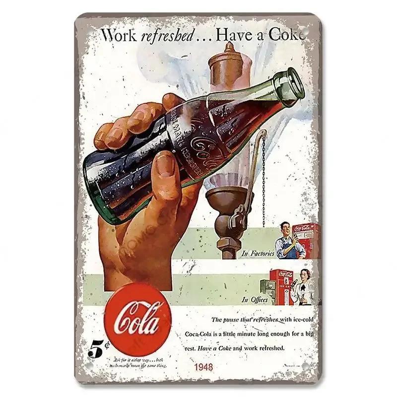 Жестяные знаки Винтажный постер с безалкогольными напитками Cola Металлические девушки пьют бутылки Cola Металлическая пластина Настенная декорация для бара, паба, клуба, ресторана